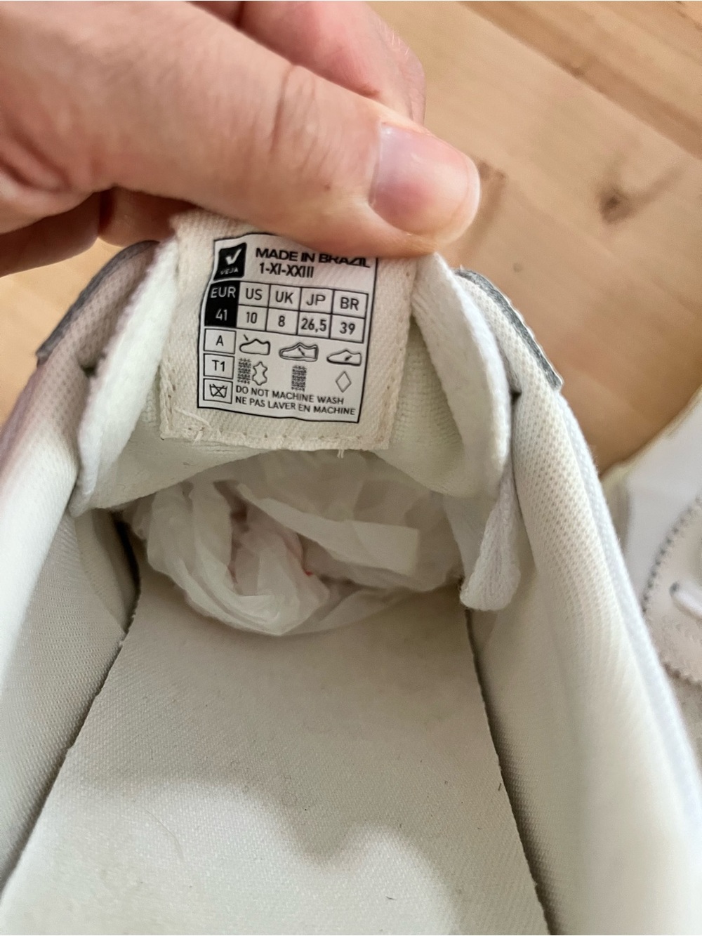 Veja White Volley Leather Low-Top Sneakers, Sz 10 - Picture 13 of 15